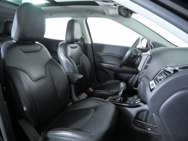 Used 2018 Jeep Compass Limited w/ Navigation Group AWD/4WD image 13