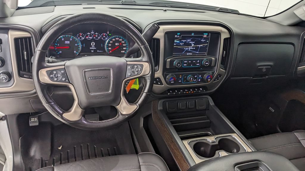 Used 2019 GMC Sierra 2500 Denali w/ Suspension Package, Off-Road AWD/4WD image 4