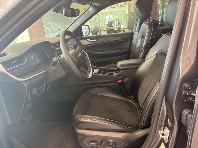 Used 2024 Jeep Grand Cherokee Altitude AWD/4WD image 12