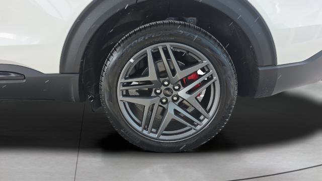 Certified 2025 Ford Explorer ST-Line w/ ST-Line Street Pack image 14