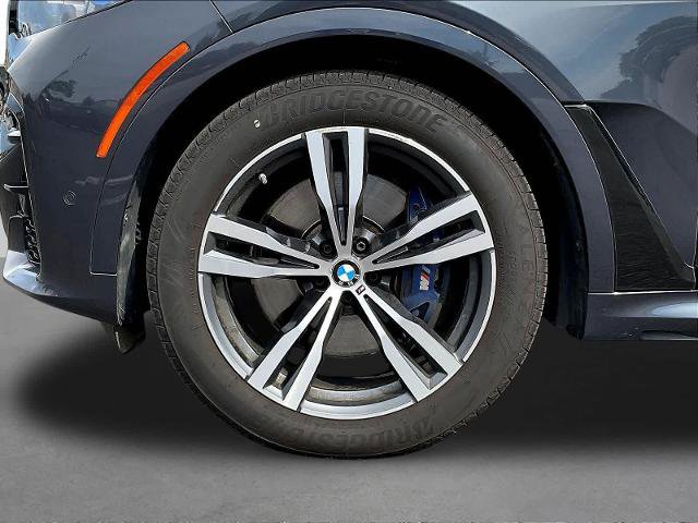 Used 2020 BMW X7 M50i w/ Dynamic Handling Package AWD/4WD image 36