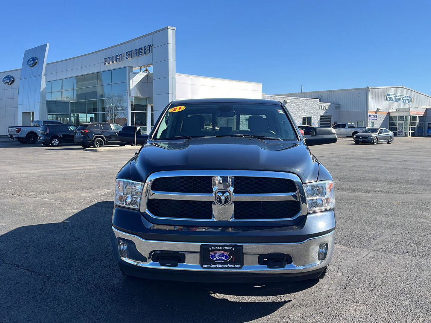 Used 2021 RAM 1500 Classic SLT image 8