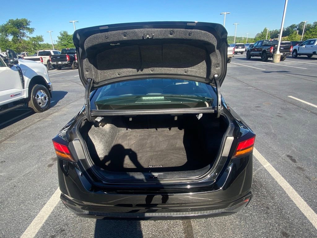 Used 2024 Nissan Altima 2.5 SV FWD image 26