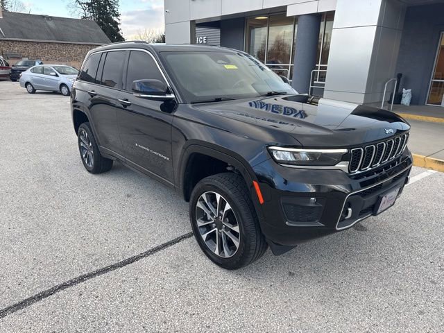 Used 2022 Jeep Grand Cherokee Overland w/ Luxury Tech Group IV image 11