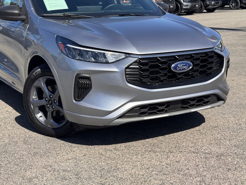 Certified 2024 Ford Escape ST-Line w/ Tech Pack #1 image 3