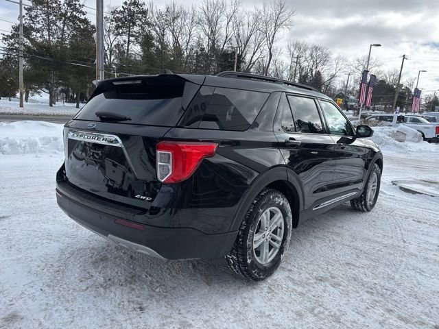 Certified 2021 Ford Explorer XLT w/ Equipment Group 202A image 6