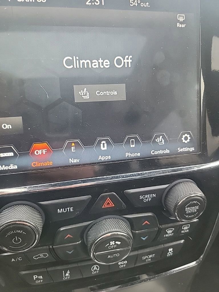 Used 2021 Jeep Grand Cherokee Laredo X image 51