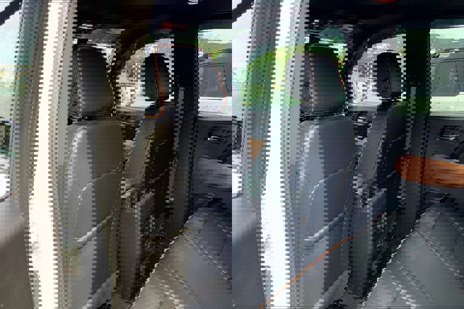 Used 2024 GMC Canyon AT4 w/ AT4 Premium Package image 12