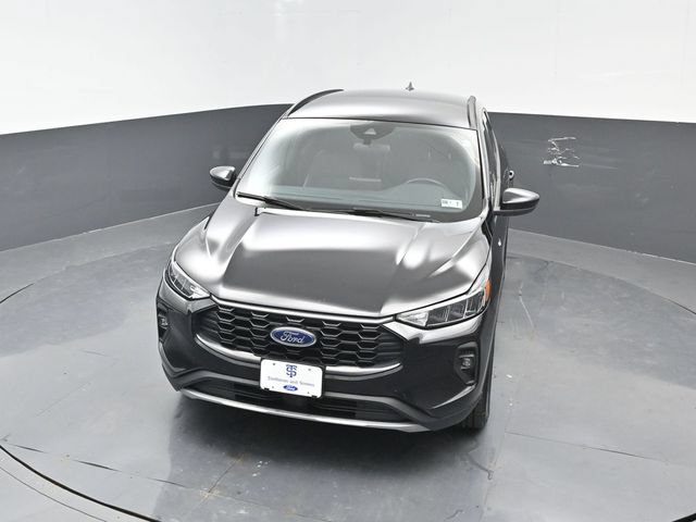 Certified 2025 Ford Escape ST-Line Select AWD/4WD image 18