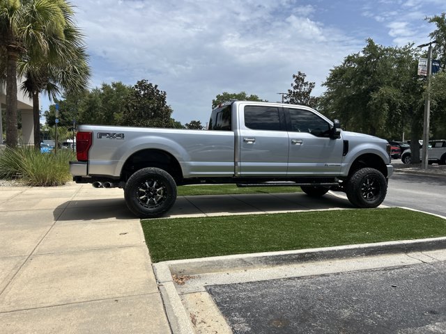 Certified 2022 Ford F350 Lariat w/ Black Appearance Package AWD/4WD image 4
