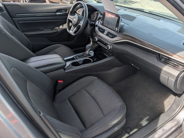 Used 2024 Nissan Altima 2.5 SV image 25
