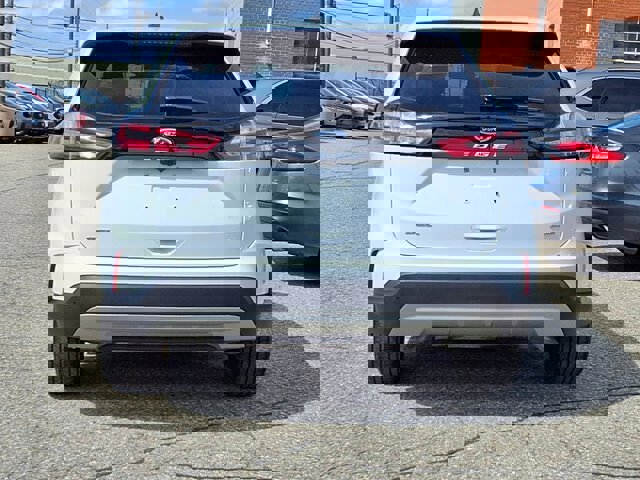 Certified 2024 Ford Edge SEL w/ Convenience Package image 2