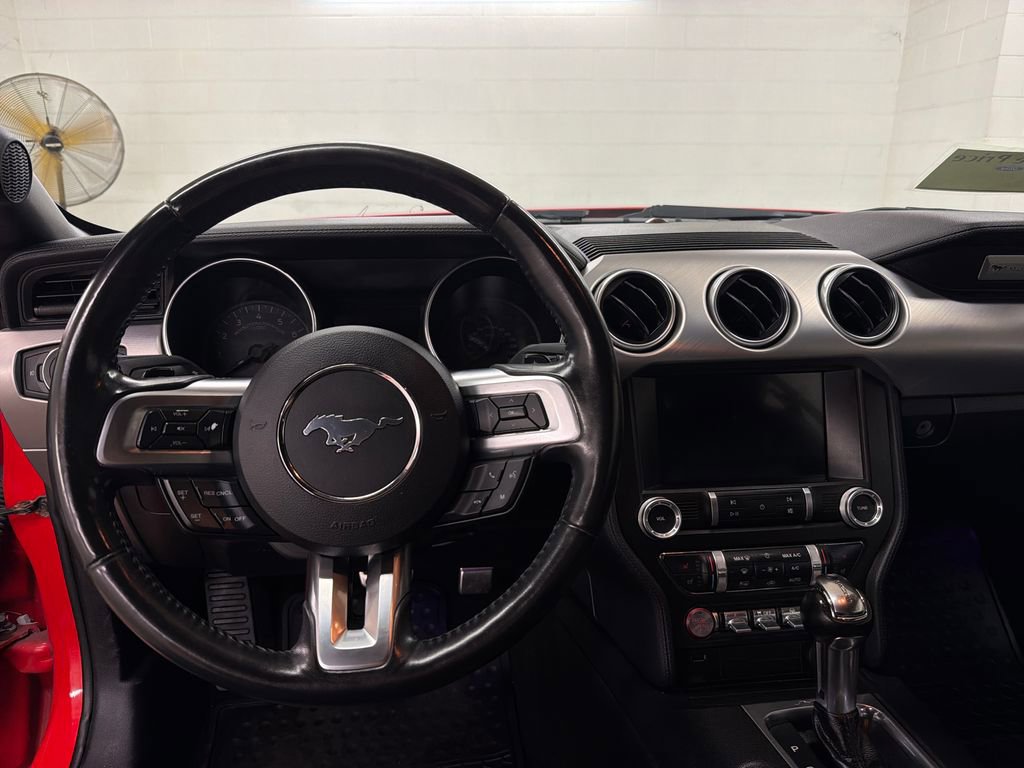Certified 2019 Ford Mustang Premium RWD image 7