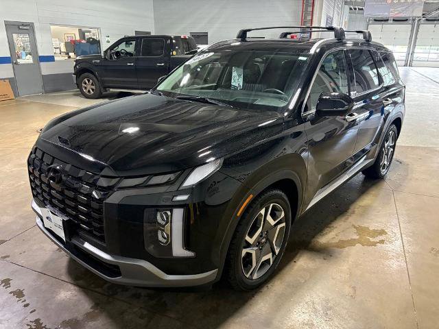 Used 2023 Hyundai Palisade Limited AWD/4WD image 4