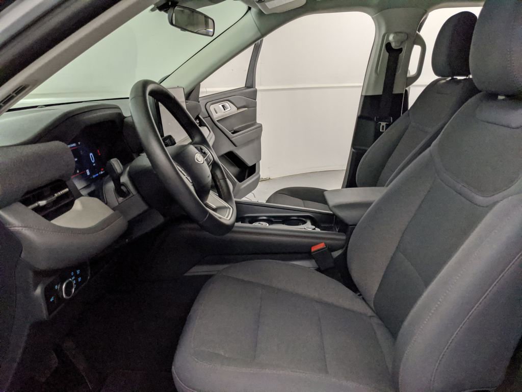 Certified 2025 Ford Explorer Active image 16