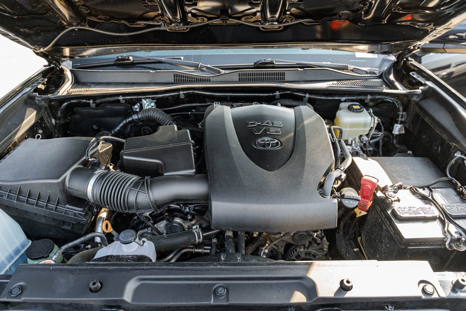 Used 2022 Toyota Tacoma TRD Off-Road w/ Technology Package AWD/4WD image 20