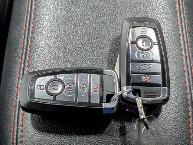 Certified 2025 Ford Escape ST-Line Select AWD/4WD image 23