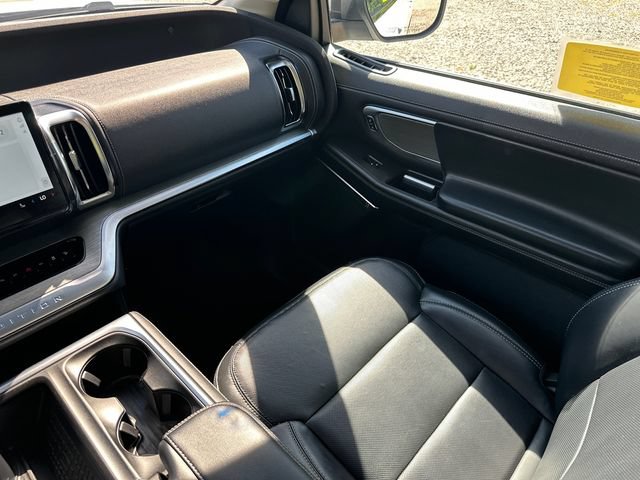 Certified 2025 Ford Expedition Platinum AWD/4WD image 27
