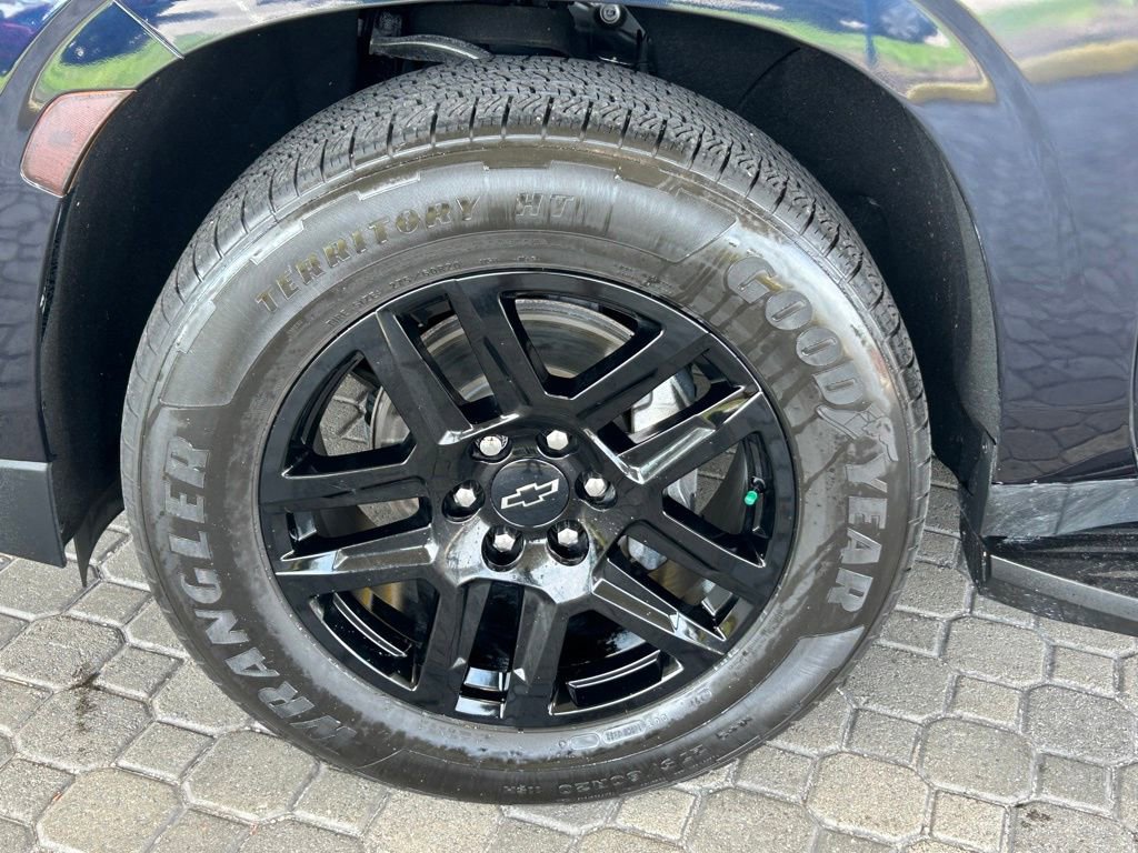Used 2022 Chevrolet Tahoe RST w/ Sport Performance Package RWD image 18