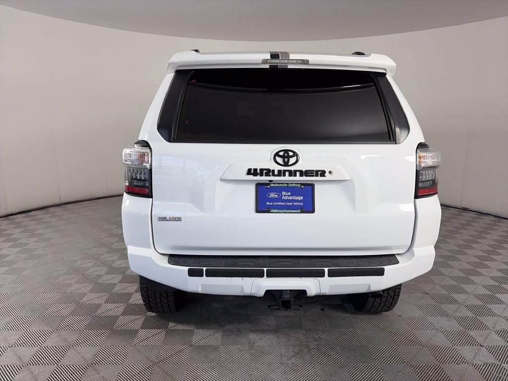 Used 2020 Toyota 4Runner 4WD image 6
