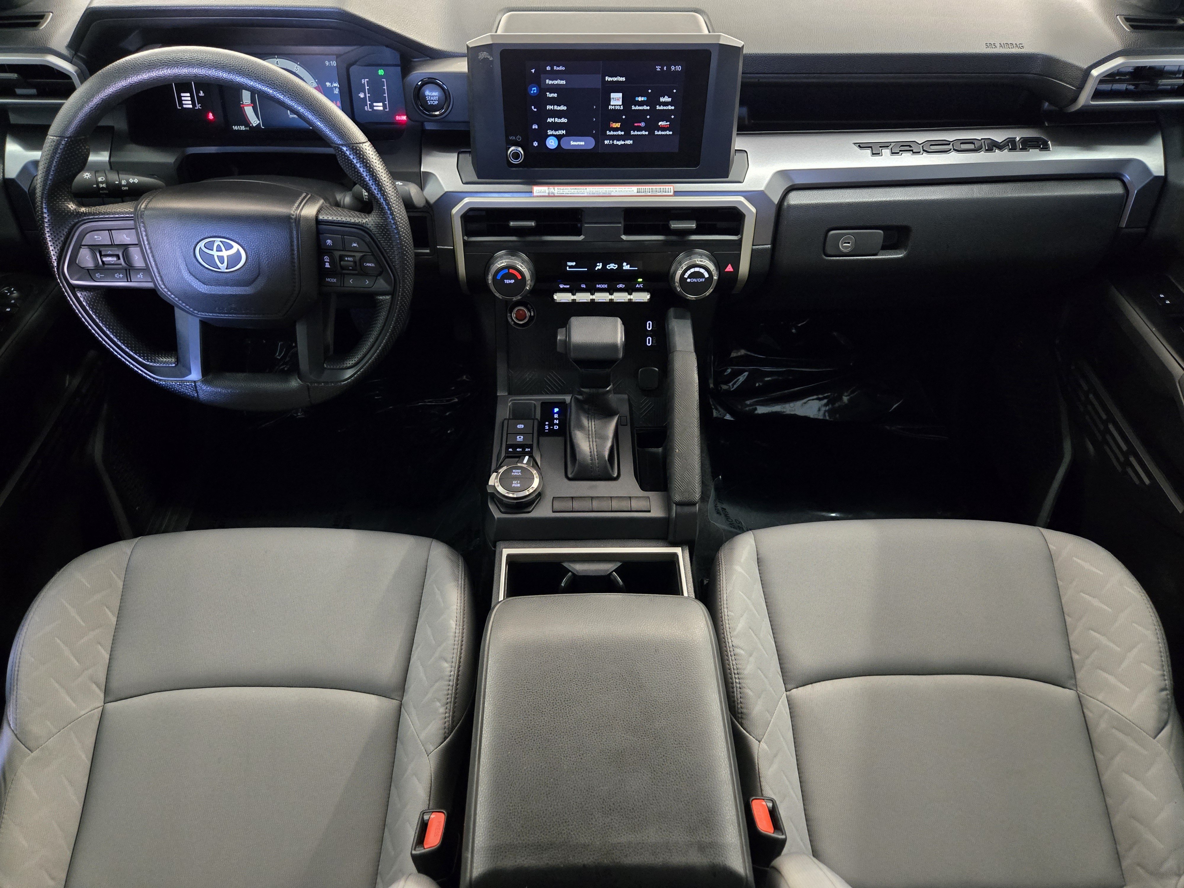 Used 2025 Toyota Tacoma SR5 AWD/4WD image 26