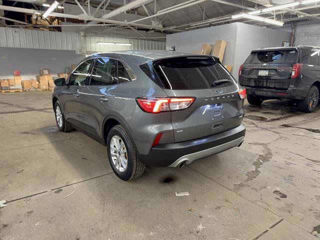 Certified 2022 Ford Escape SE w/ Convenience Package image 3
