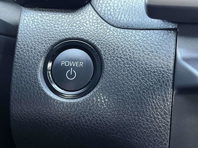 Used 2025 Toyota Camry SE FWD image 25