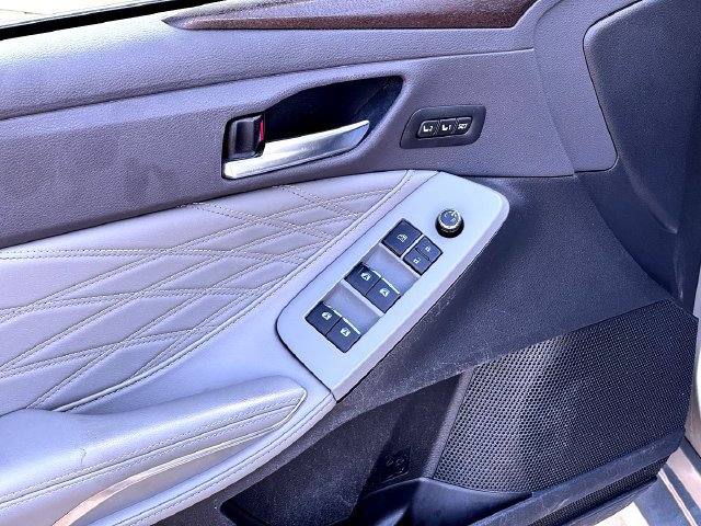Used 2020 Toyota Avalon Limited w/ Advanced Safety Package FWD image 10
