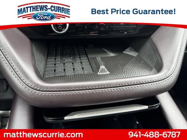 Certified 2025 Ford Explorer Platinum image 21