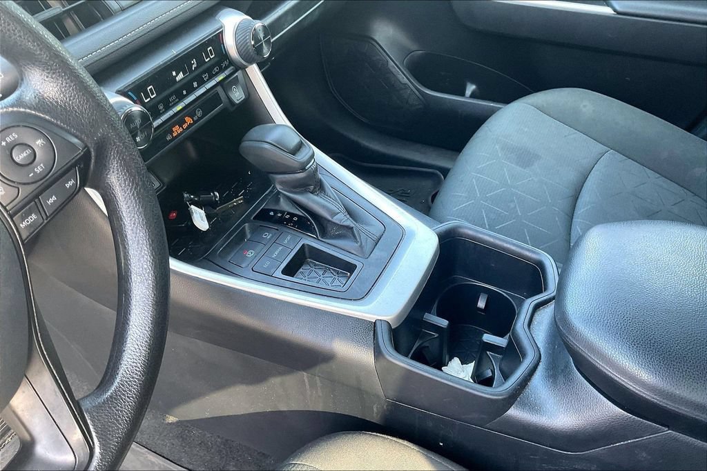 Used 2024 Toyota RAV4 XLE FWD image 15