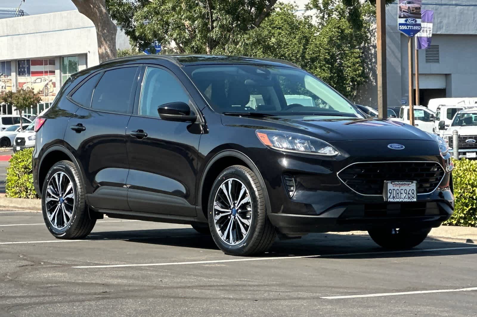 Certified 2022 Ford Escape SE w/ SE Sport Appearance Package AWD/4WD image 10