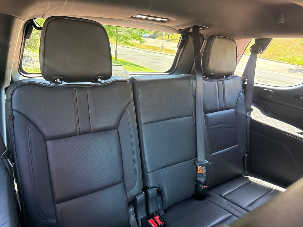 Used 2024 Chevrolet Tahoe RST w/ Luxury Package AWD/4WD image 31