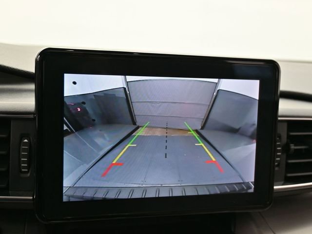 Certified 2024 Ford Explorer XLT w/ Equipment Group 202A image 20