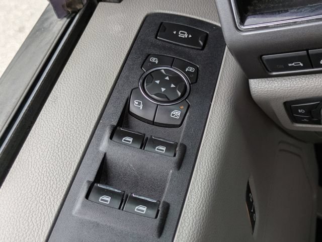Certified 2019 Ford F250 XLT w/ XLT Premium Package AWD/4WD image 23