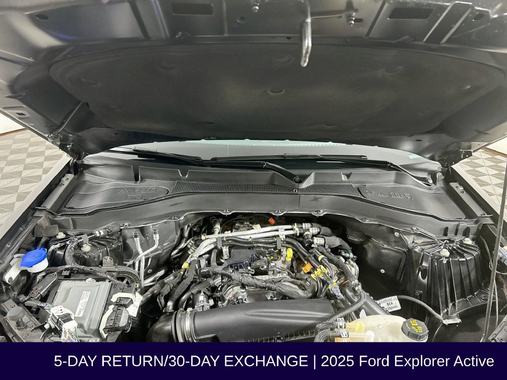 Certified 2025 Ford Explorer Active w/ Active Comfort Package AWD/4WD image 36