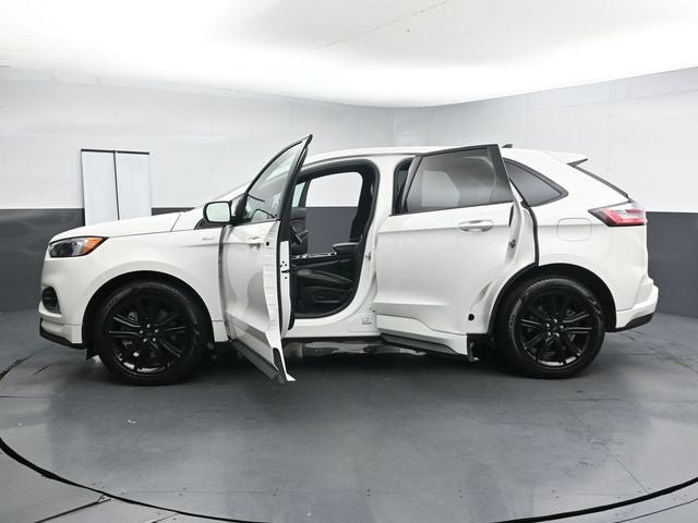 Certified 2024 Ford Edge ST-Line w/ Class II Trailer Tow Package AWD/4WD image 38