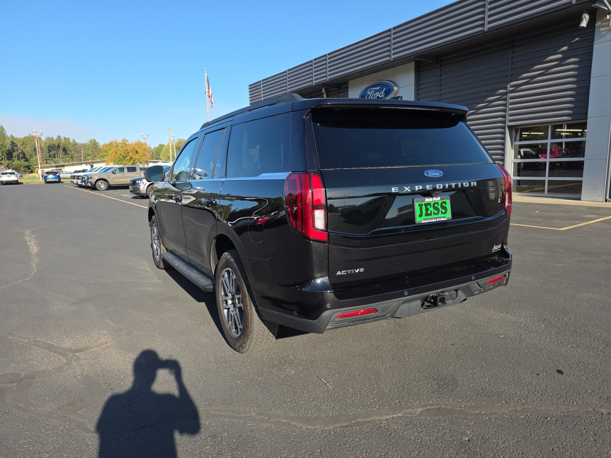 Certified 2025 Ford Expedition Active AWD/4WD image 22