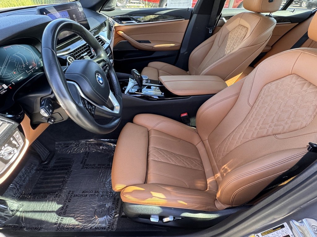 Used 2022 BMW 530i w/ Premium Package image 18