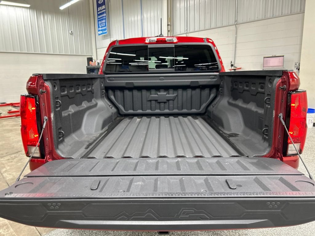 Used 2023 Chevrolet Colorado Trail Boss w/ Technology Package AWD/4WD image 28