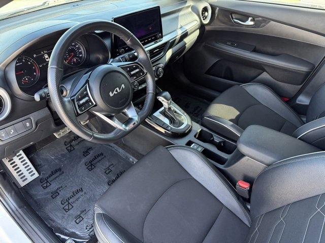 Used 2024 Kia Forte GT-Line w/ GT-Line Premium Package image 11