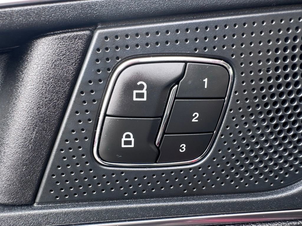 Certified 2019 Ford Edge Titanium w/ Equipment Group 301A image 27