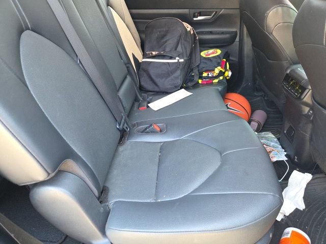 Used 2024 Toyota Grand Highlander XLE image 21