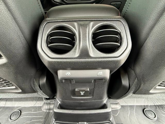 Used 2020 Jeep Wrangler Unlimited Rubicon AWD/4WD image 18