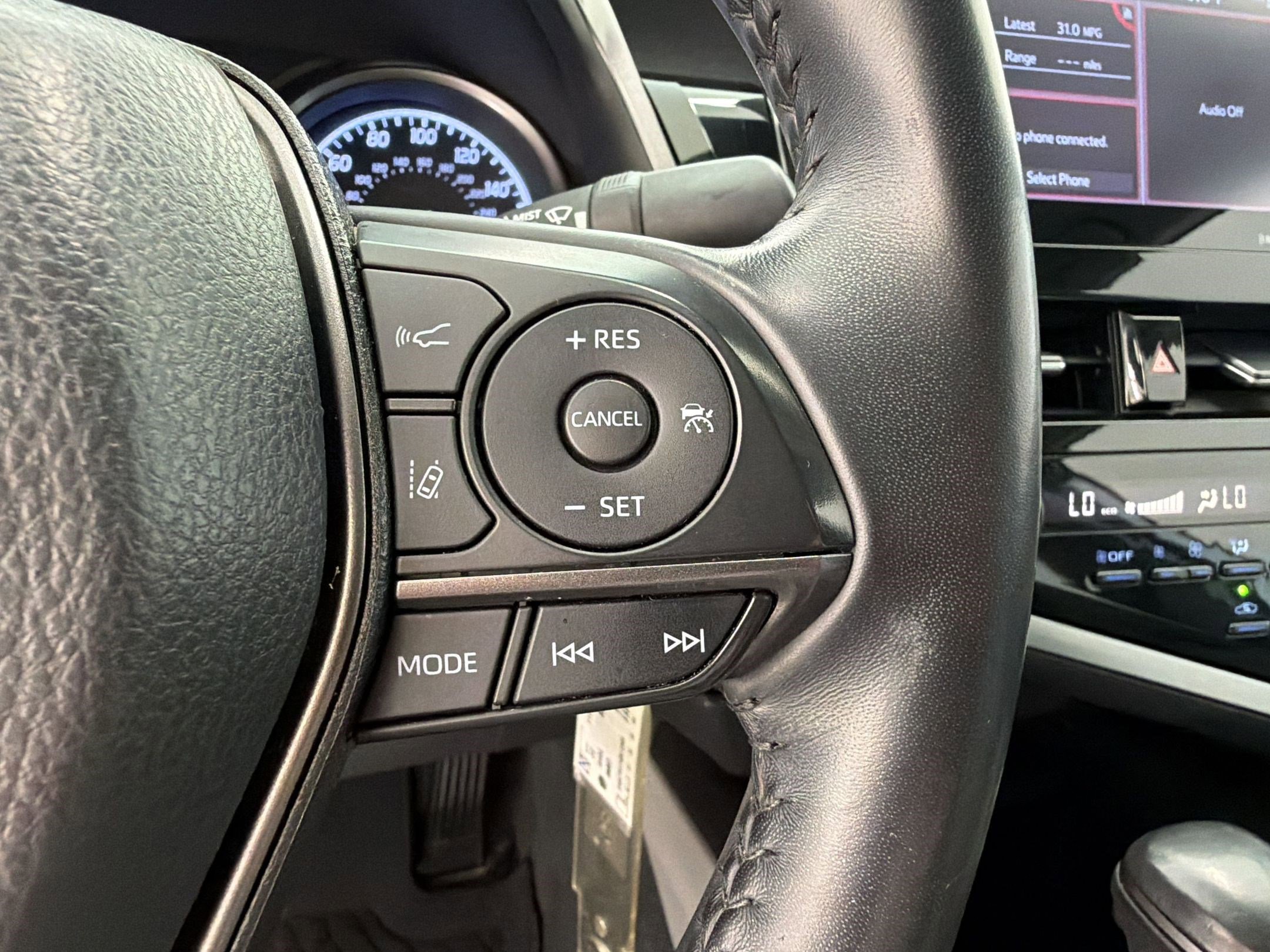 Used 2022 Toyota Camry SE FWD image 30