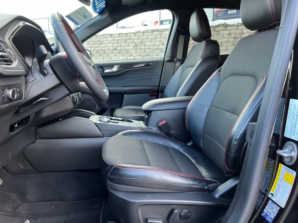 Certified 2023 Ford Escape ST-Line image 10
