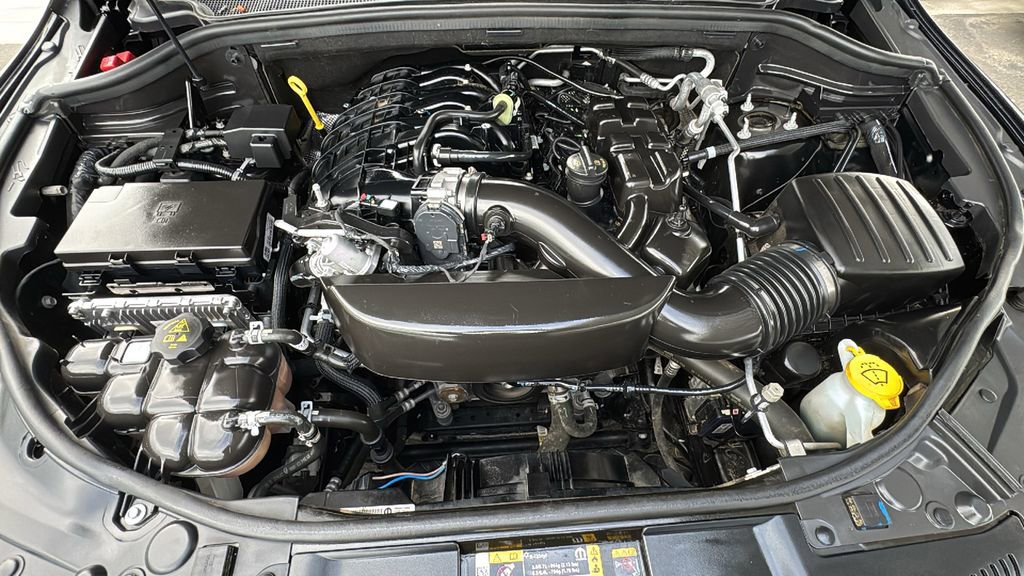 Used 2023 Dodge Durango SXT image 25