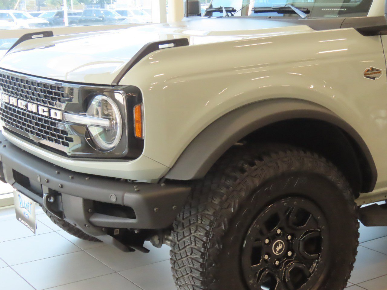 Certified 2024 Ford Bronco Wildtrak AWD/4WD image 3