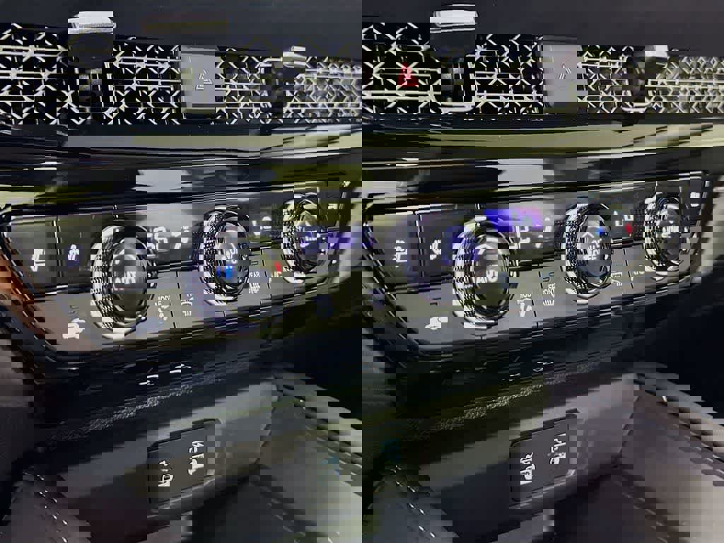 Used 2024 Honda Accord Touring image 18