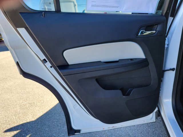 Used 2017 Chevrolet Equinox Premier w/ Enhanced Convenience Package image 17