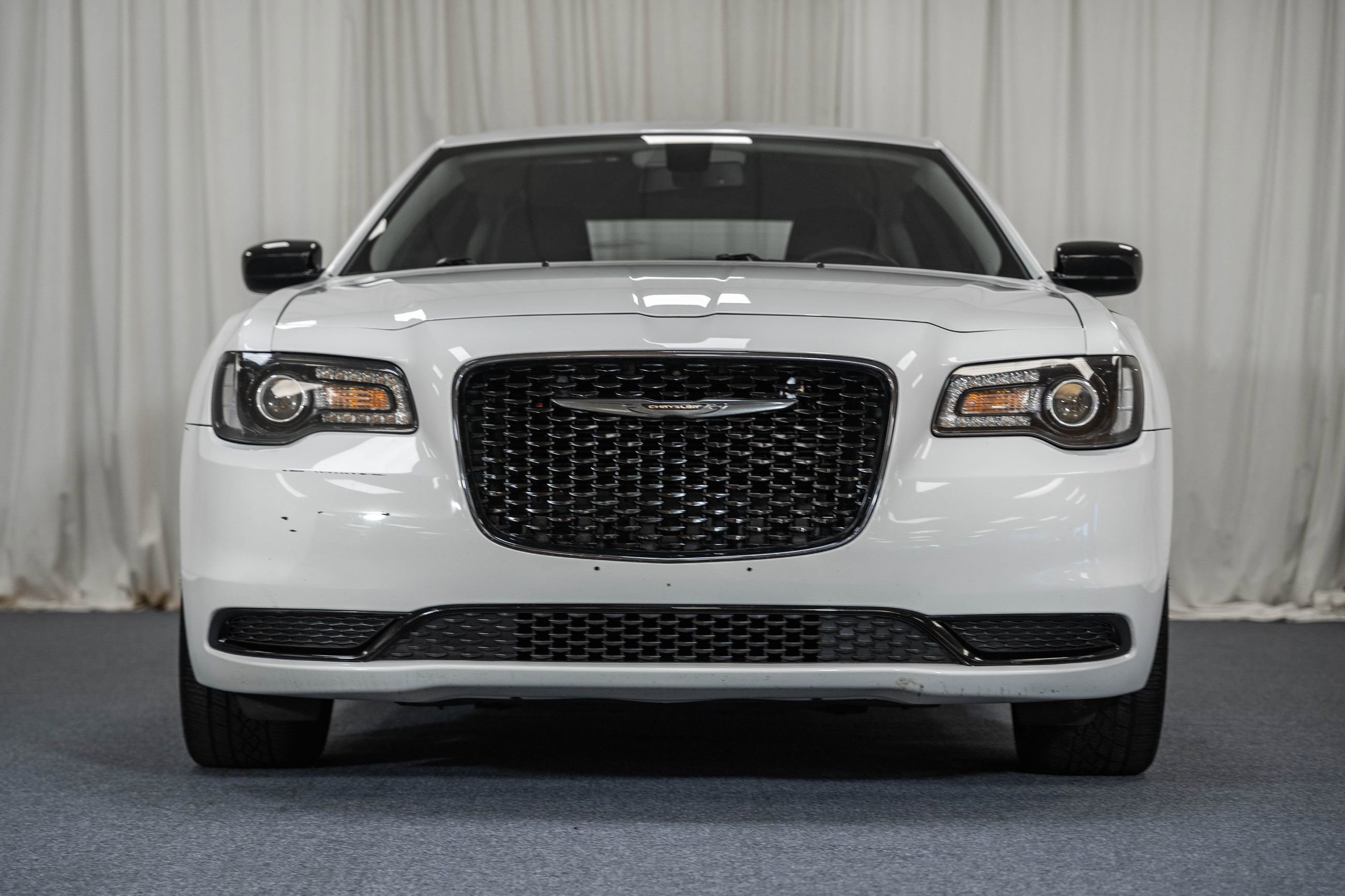 Used 2021 Chrysler 300 Touring w/ Sport Appearance Package image 2
